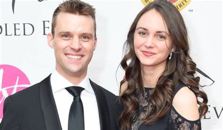 Abigail Spencer Divorce Finalized: Timeline Of Events