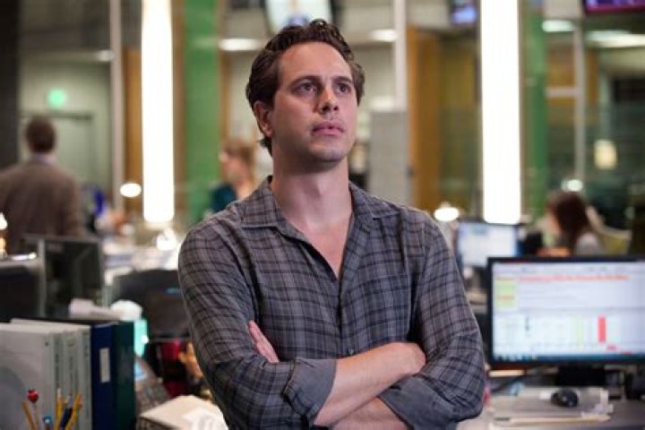 An Ultimate Guide To Thomas Sadoski's Cinematic Chronicle