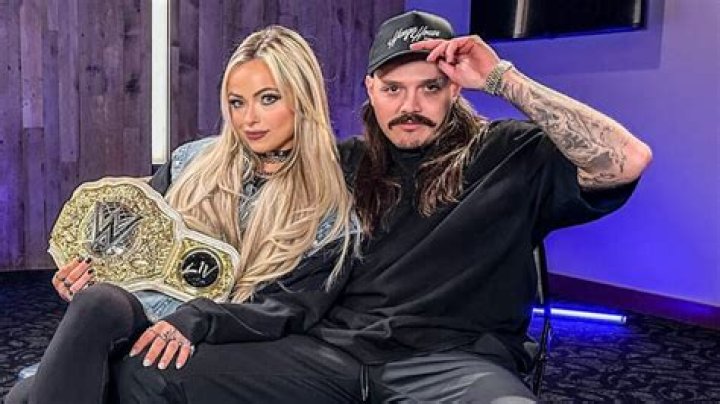BlogLab | Dominik Mysterio Wife | Is He Married To Marie Juliette