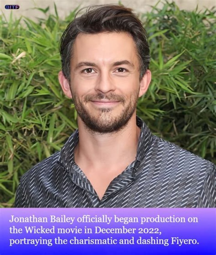Captivating Performance By Jonathan Bailey: Embodying Charismatic Roles