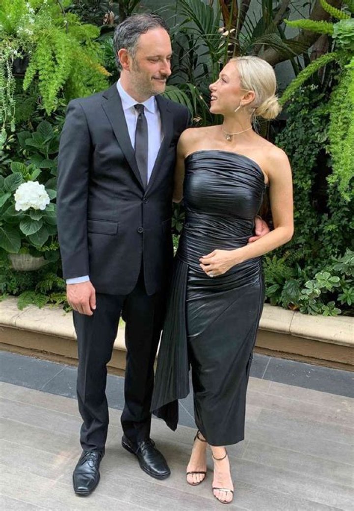 Is Iliza Shlesinger Married? The Ultimate Guide To Her Relationship Status