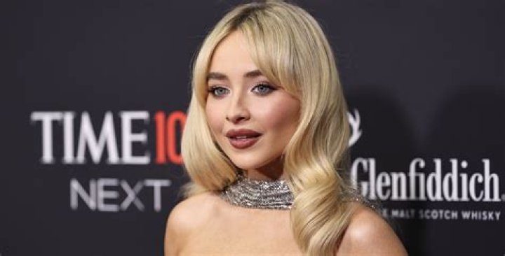 Sabrina Carpenter's Sultry Appeal: A Visual Delight