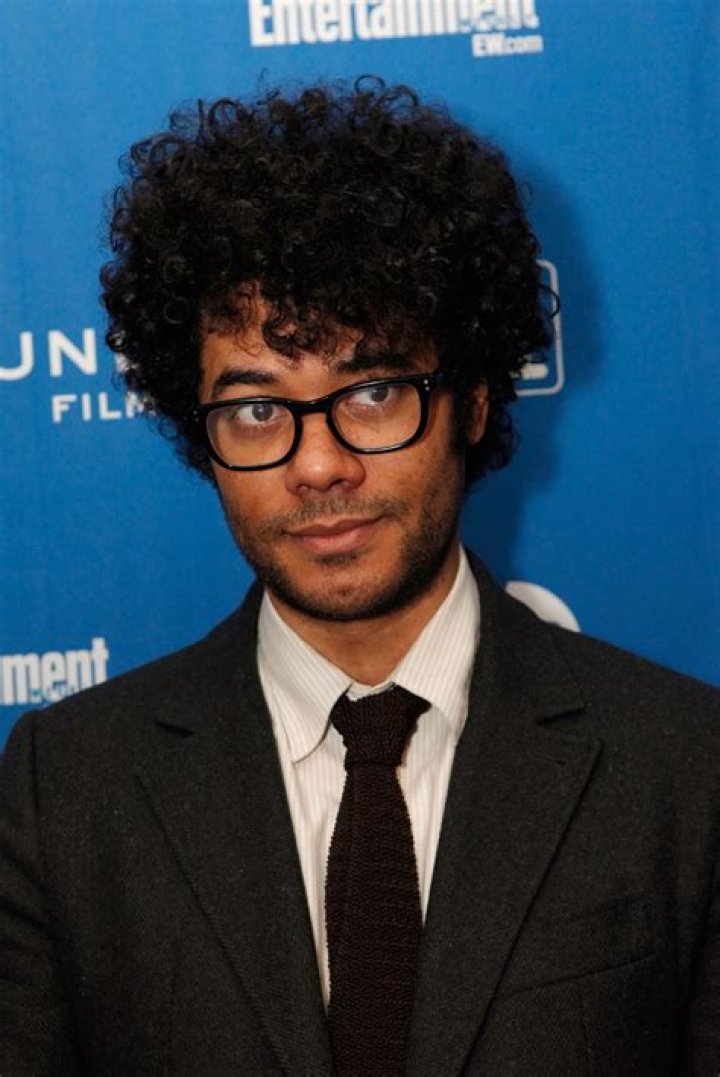 The Definitive Guide To Richard Ayoade's Height