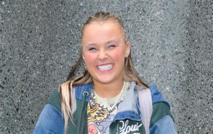 Unraveling The "Is JoJo Siwa Pregnant" Enigma